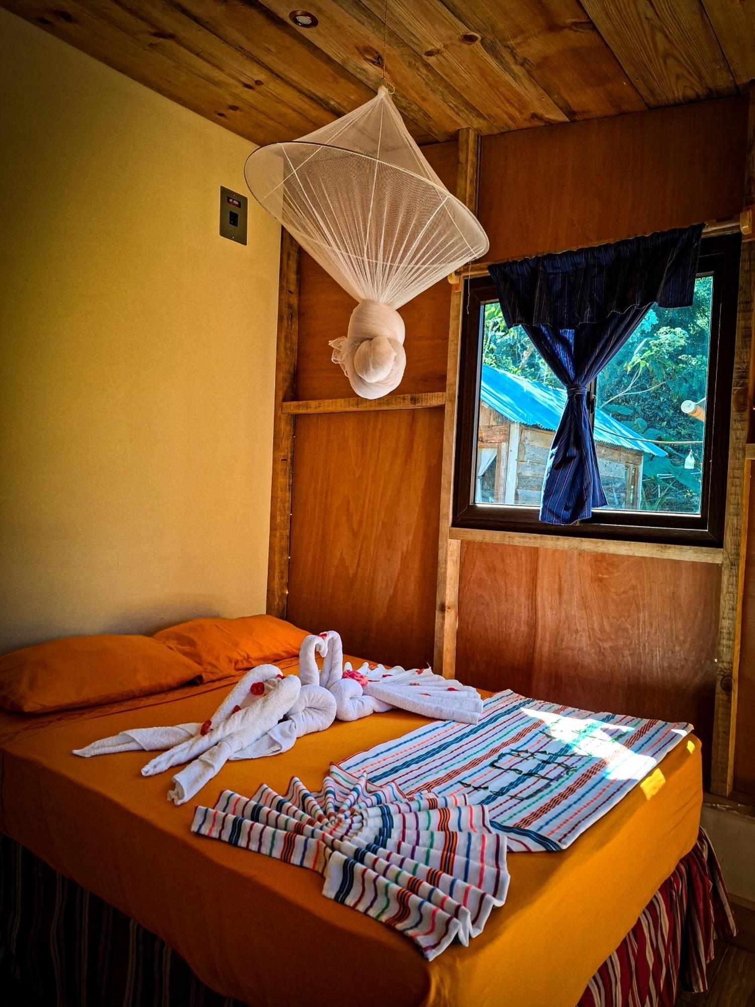 Eco-Hotel Mayachik San Juan La Laguna Exteriör bild